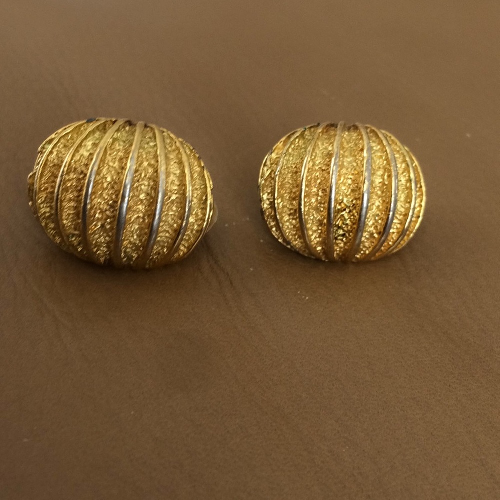 🌻🌻GOLD COLOR EARRINGS🌻🌻🌴VINTAGE☘️VINTAGE🌴